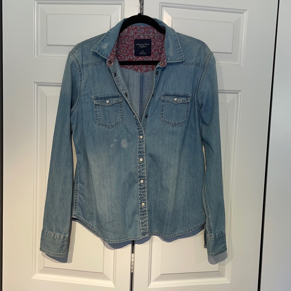 American Eagle distressed button down shirt